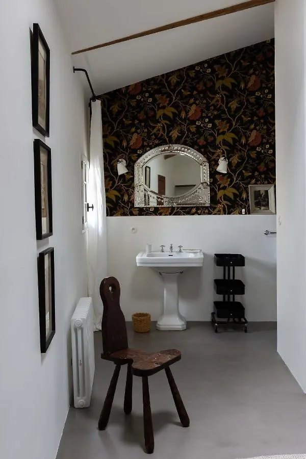 La Perroya Hotel Visan